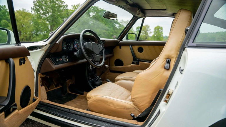 Porsche 911 Turbo 3.3 (US)