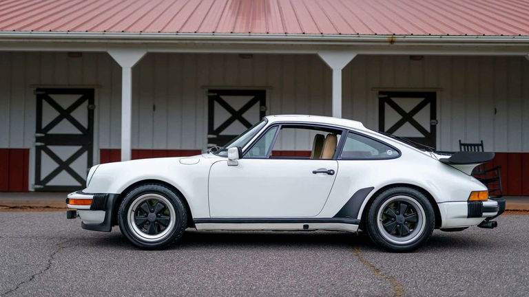 Porsche 911 Turbo 3.3 (US)