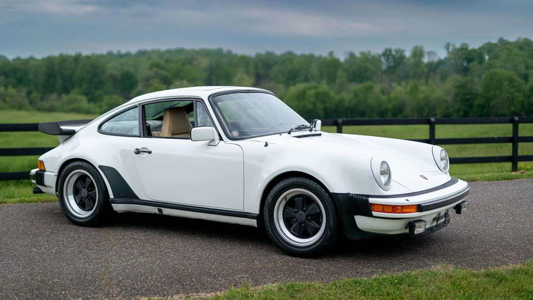 Porsche 911 Turbo 3.3 (US)