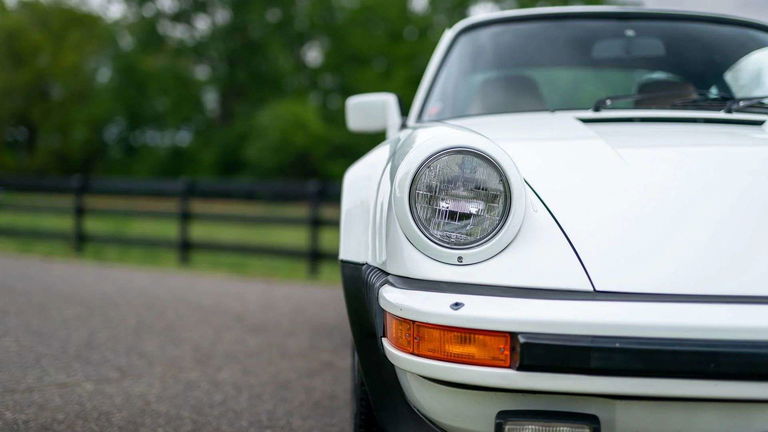 Porsche 911 Turbo 3.3 (US)