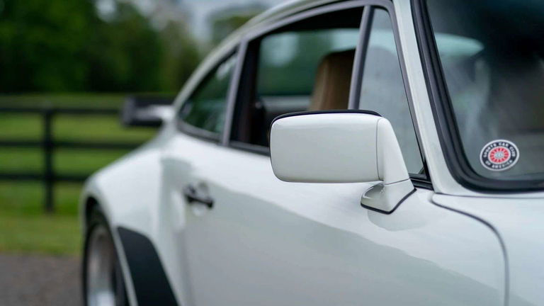 Porsche 911 Turbo 3.3 (US)