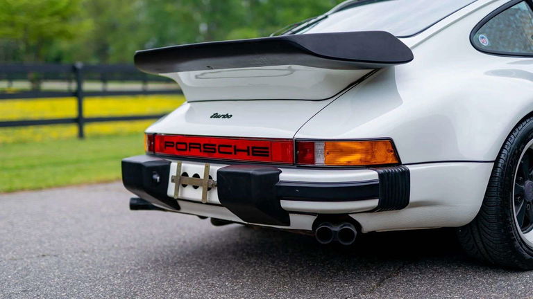 Porsche 911 Turbo 3.3 (US)