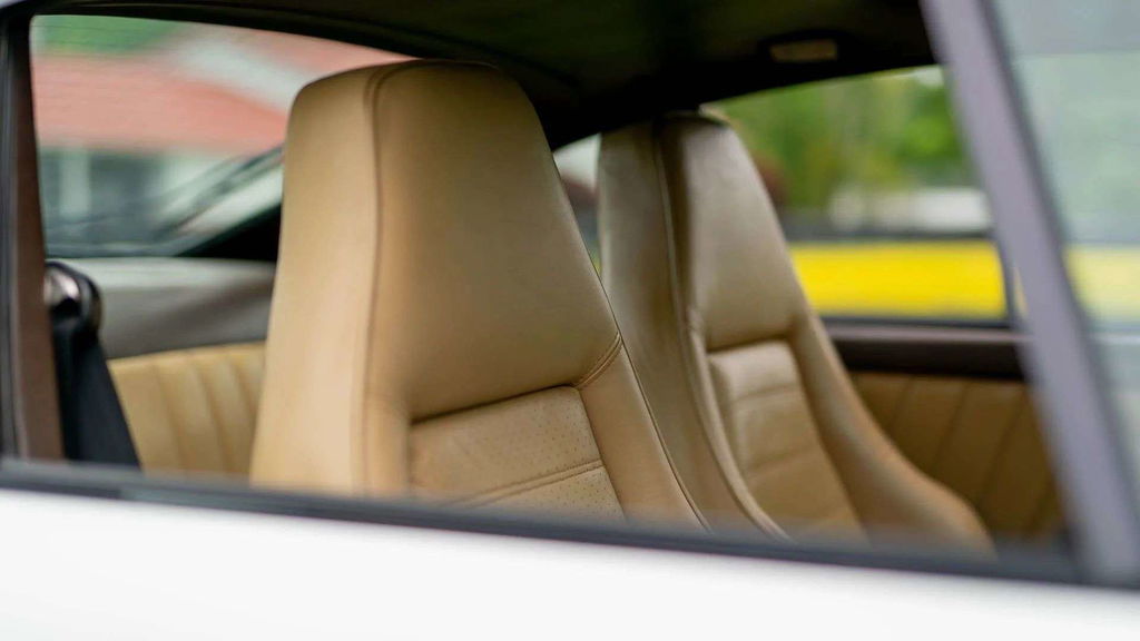 Porsche 911 Turbo 3.3 (US)