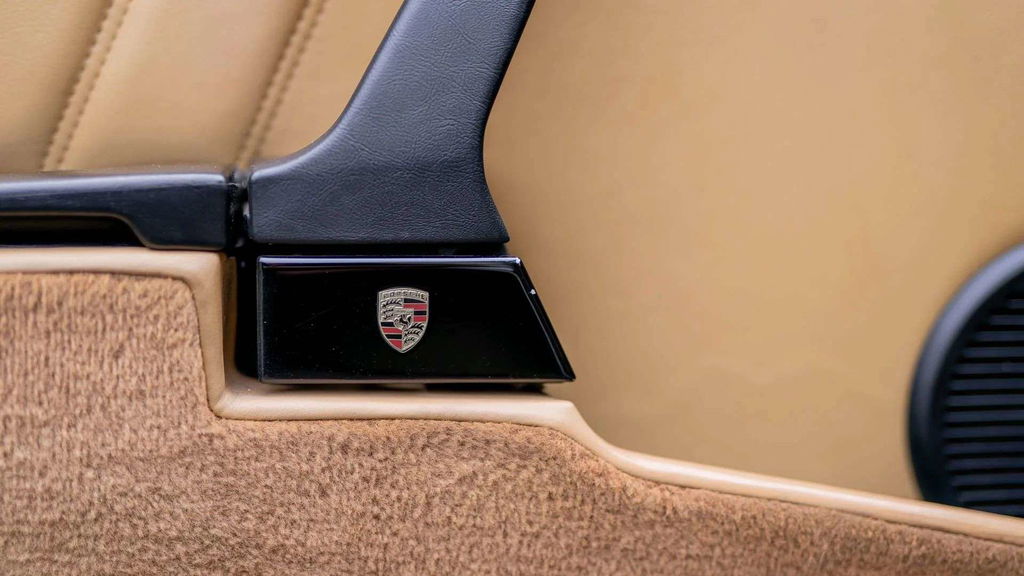 Porsche 911 Turbo 3.3 (US)