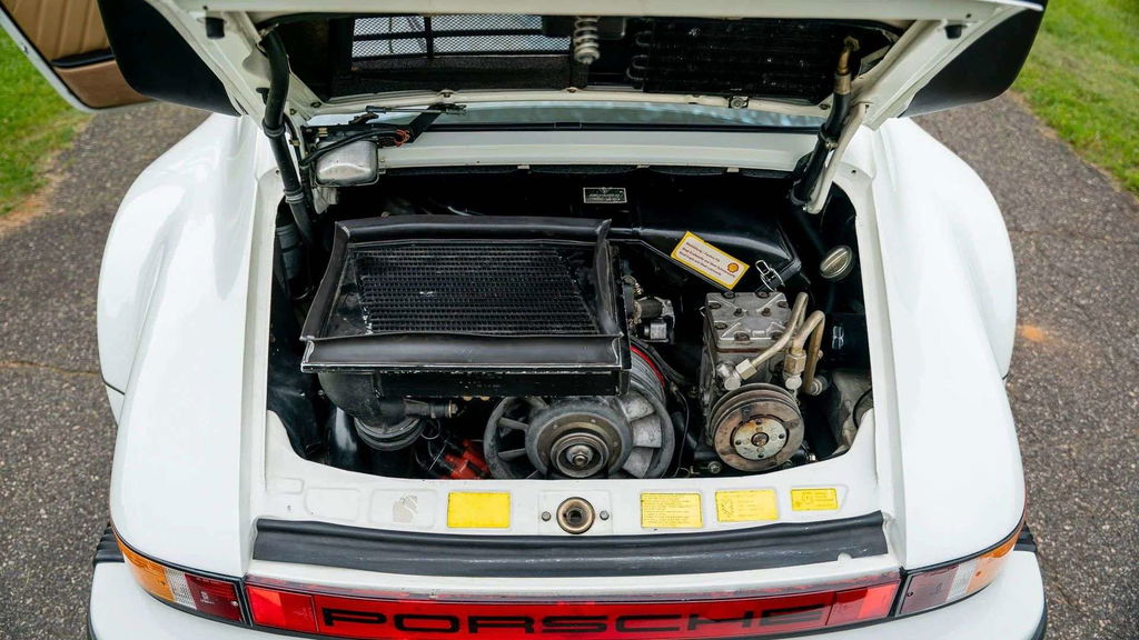 Porsche 911 Turbo 3.3 (US)