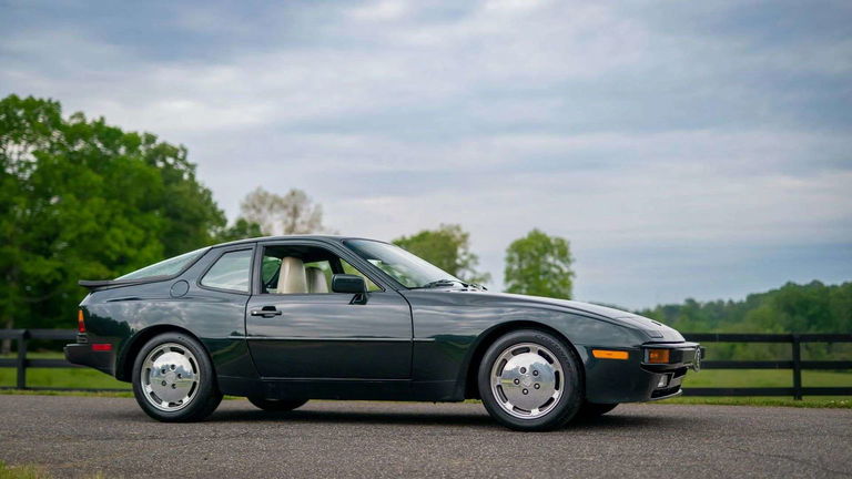 Porsche 944 Coupé