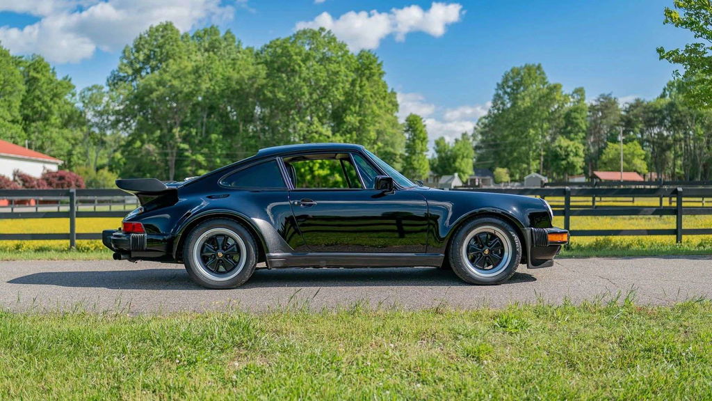 Porsche 911 Turbo 3.3