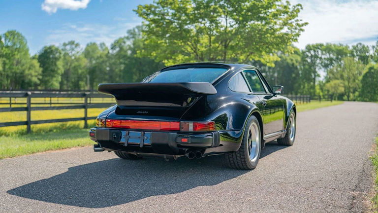 Porsche 911 Turbo 3.3