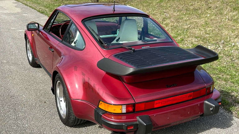 Porsche 911 Turbo 3.3