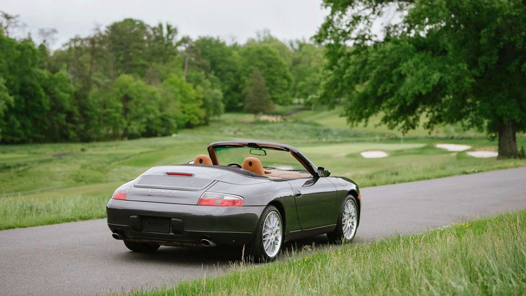 Porsche 996 Carrera 4