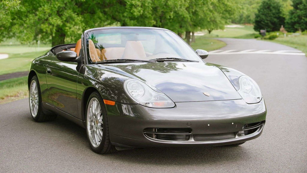 Porsche 996 Carrera 4