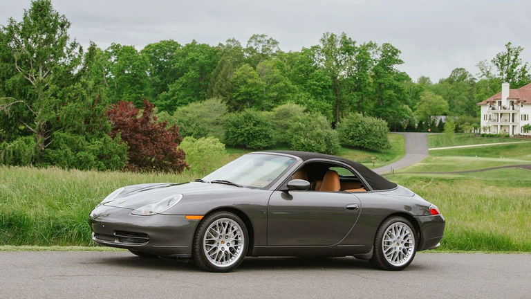 Porsche 996 Carrera 4