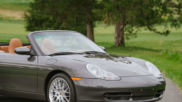 Porsche 996 Carrera 4