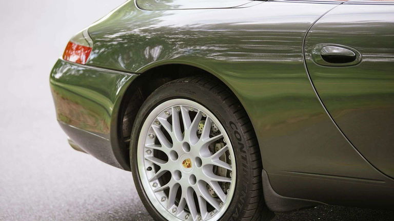 Porsche 996 Carrera 4