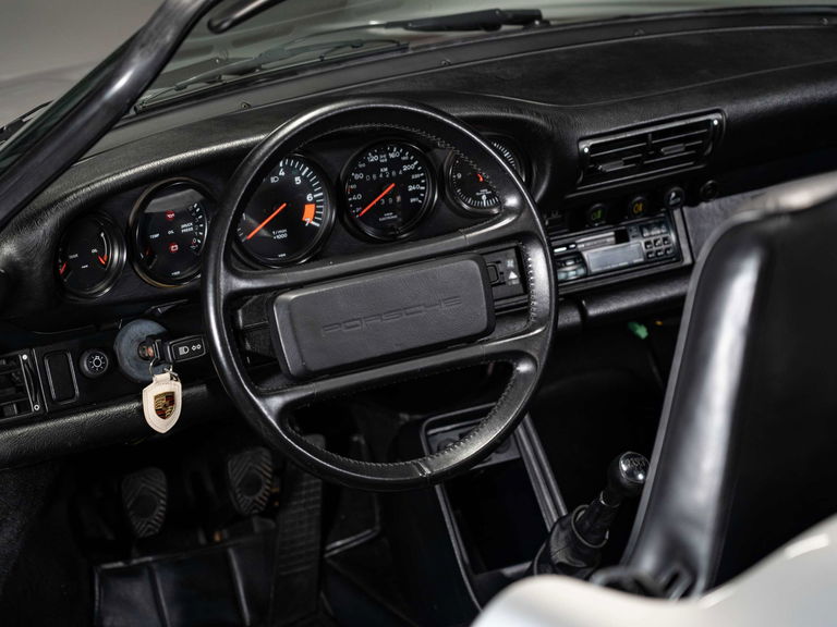 Porsche 911 Carrera 3.2 Speedster