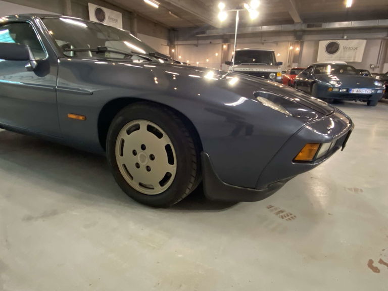 Porsche 928 S