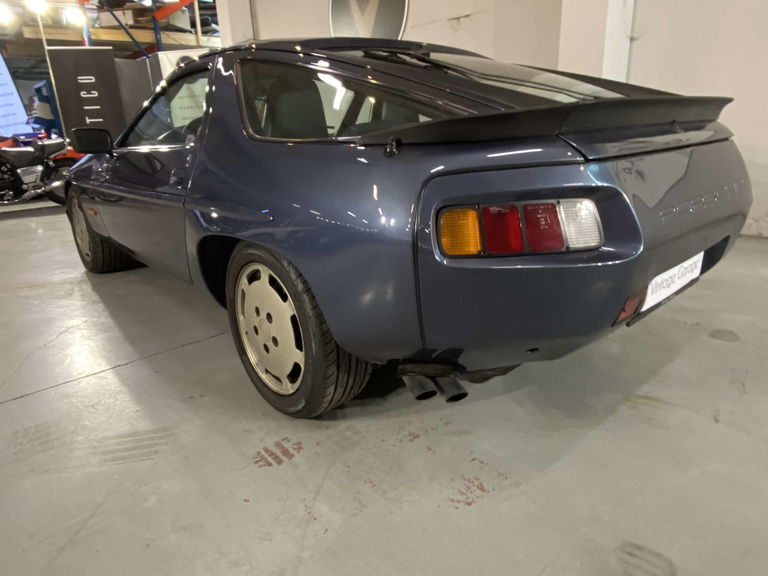 Porsche 928 S