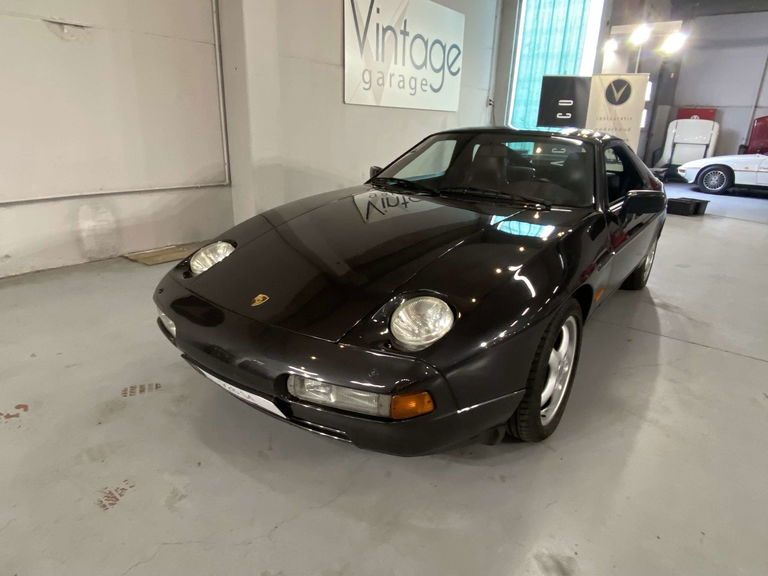 Porsche 928 S4
