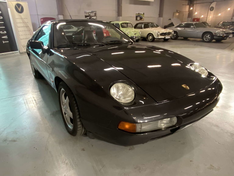 Porsche 928 S4