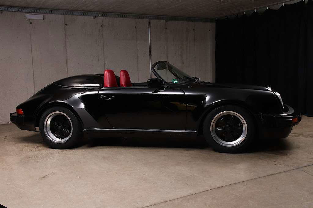 Porsche 911 Carrera 3.2 Speedster