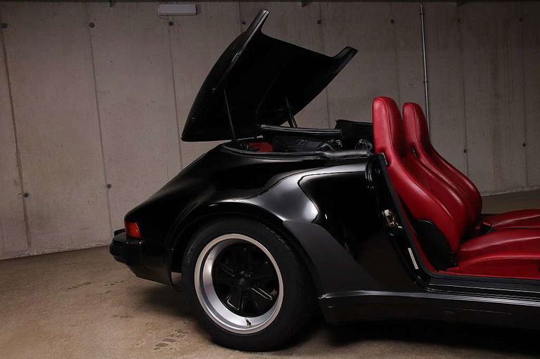 Porsche 911 Carrera 3.2 Speedster