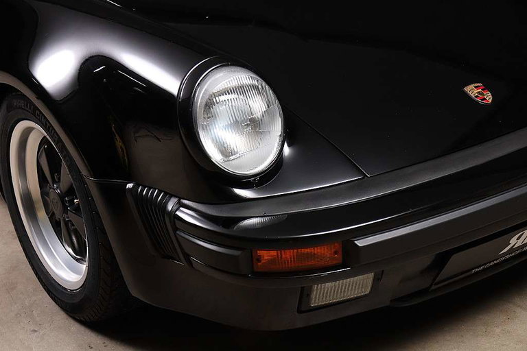 Porsche 911 Carrera 3.2 Speedster
