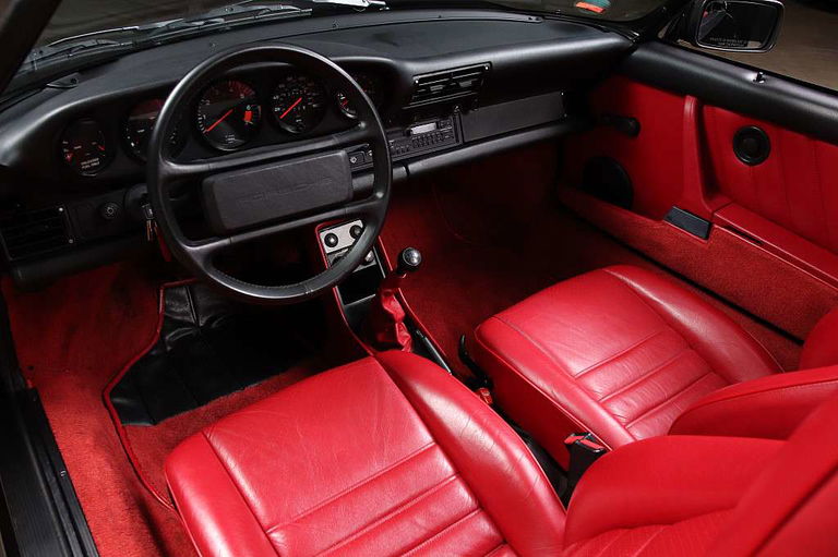 Porsche 911 Carrera 3.2 Speedster