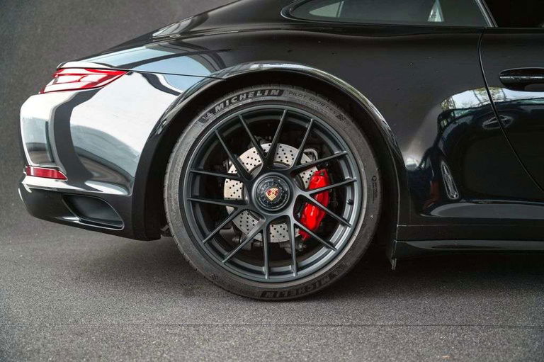 Porsche 991.2 Carrera 4 GTS