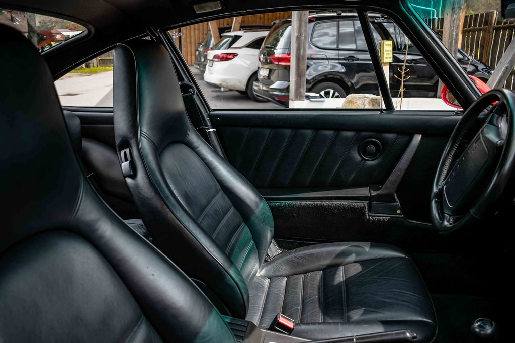 Porsche 964 Carrera 4