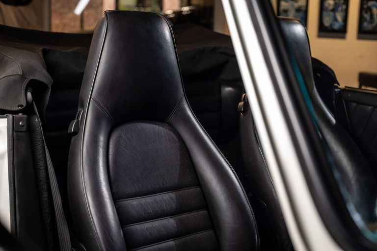 Porsche 911 Carrera 3.2 (US)