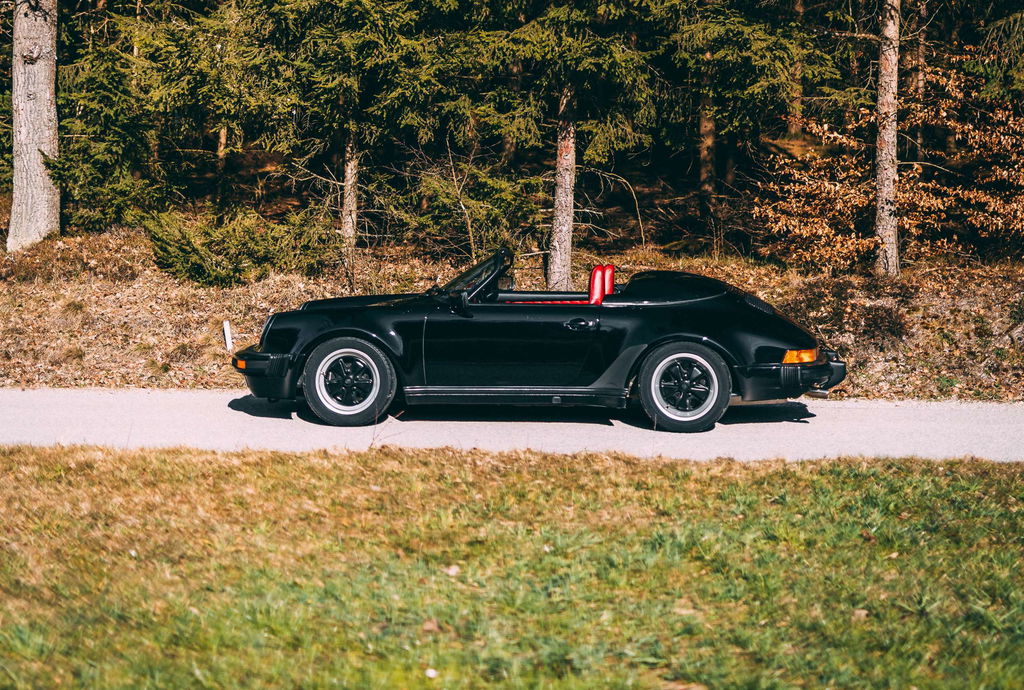 Porsche 911 Carrera 3.2 Speedster