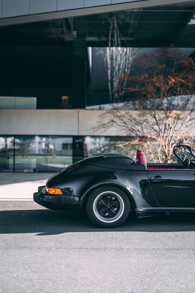 Porsche 911 Carrera 3.2 Speedster
