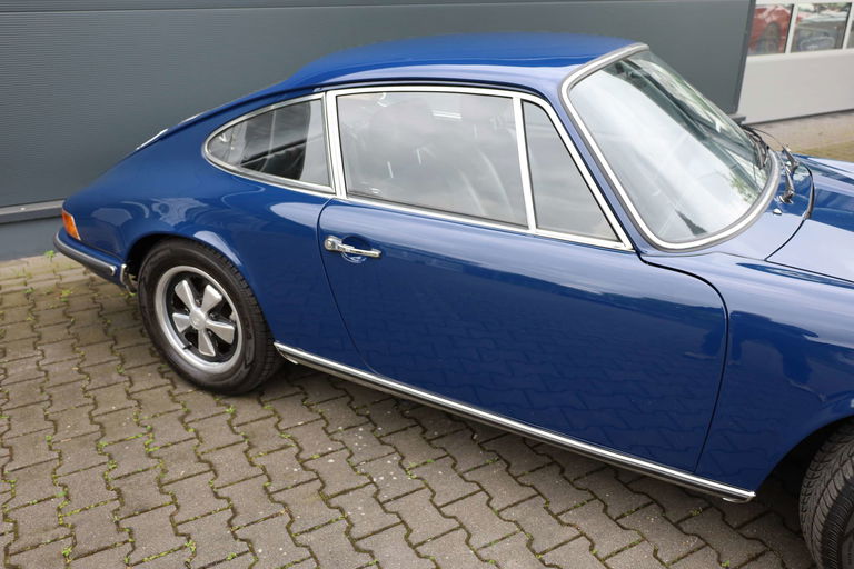 Porsche 911 T