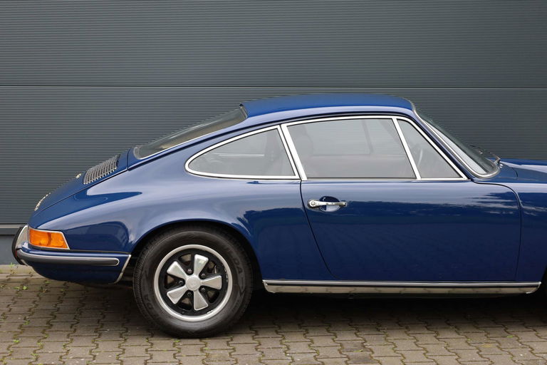 Porsche 911 T