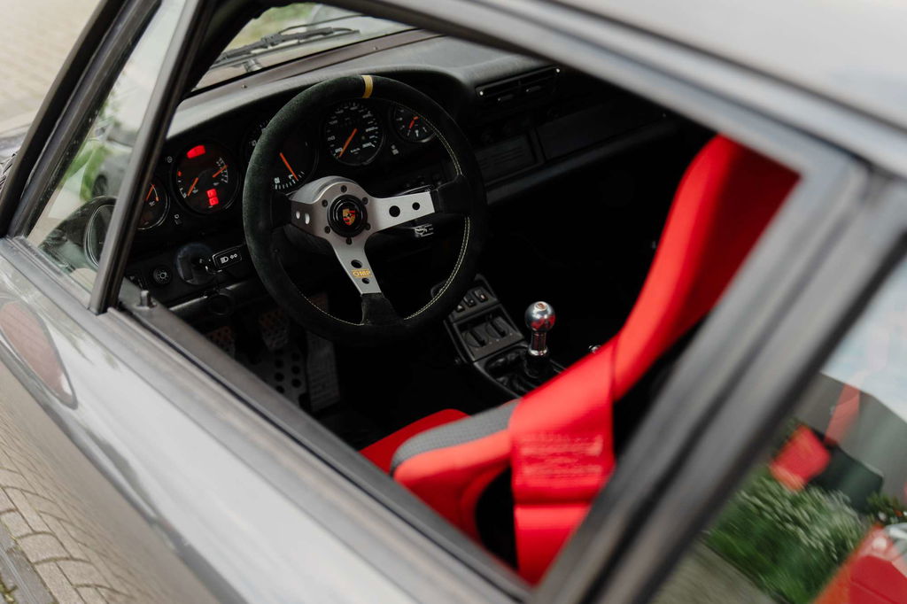 Porsche 964 Carrera 4