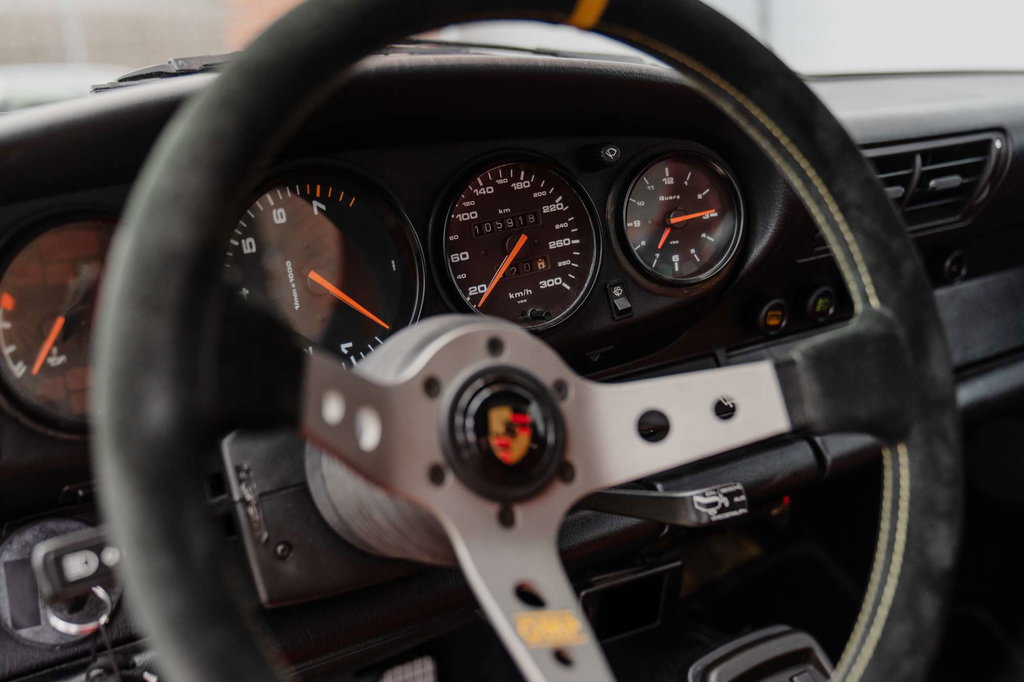 Porsche 964 Carrera 4