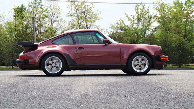 Porsche 911 Turbo 3.3 (US)