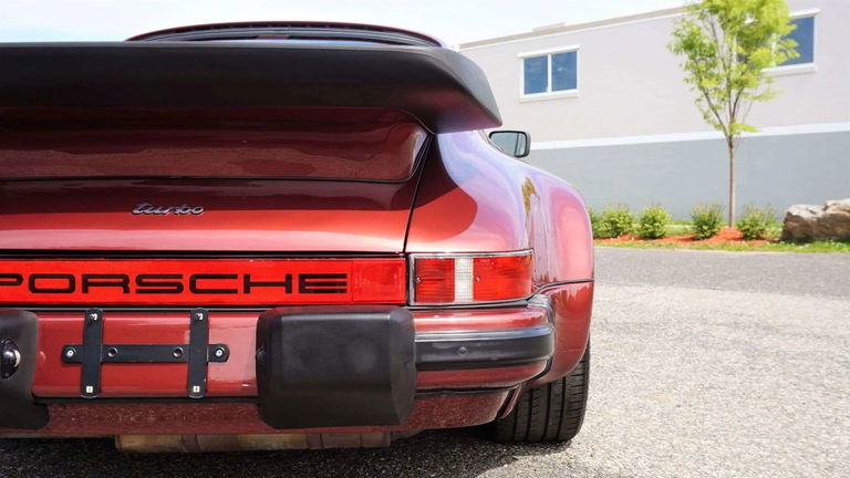 Porsche 911 Turbo 3.3 (US)