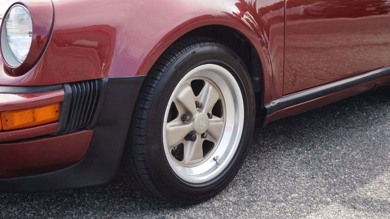 Porsche 911 Turbo 3.3 (US)