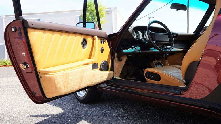 Porsche 911 Turbo 3.3 (US)