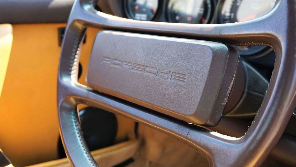 Porsche 911 Turbo 3.3 (US)