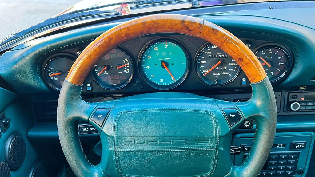 Porsche 964 Carrera 4