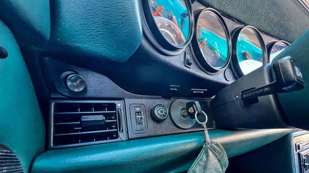 Porsche 964 Carrera 4