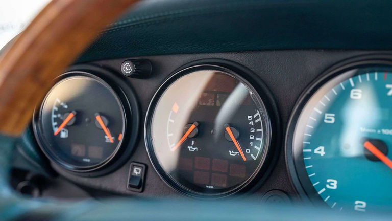 Porsche 964 Carrera 4