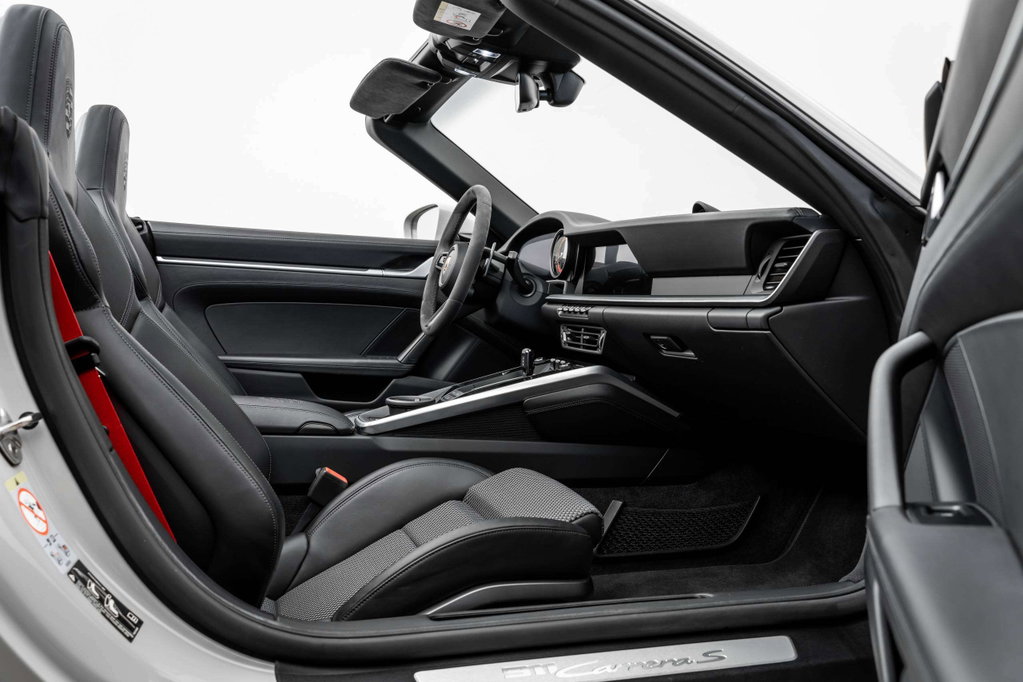 Porsche 992 Carrera S