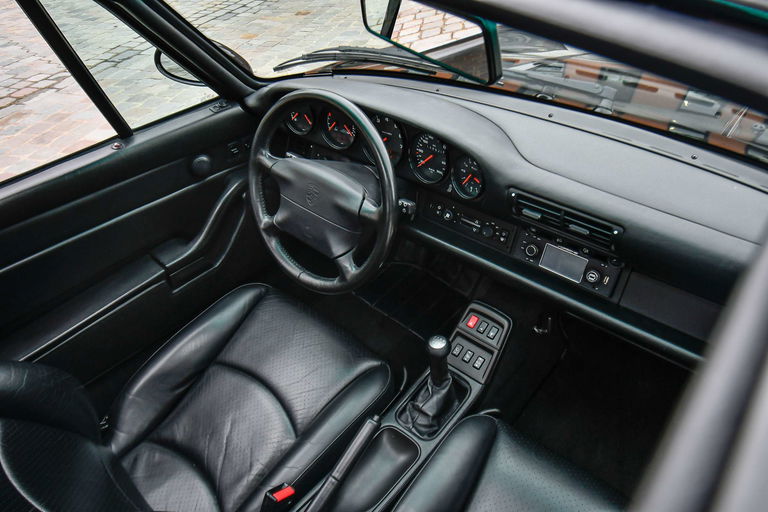 Porsche 993 Carrera 4