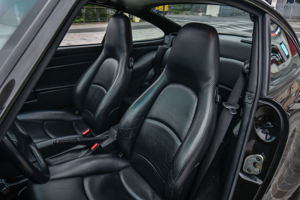 Porsche 993 Carrera 4