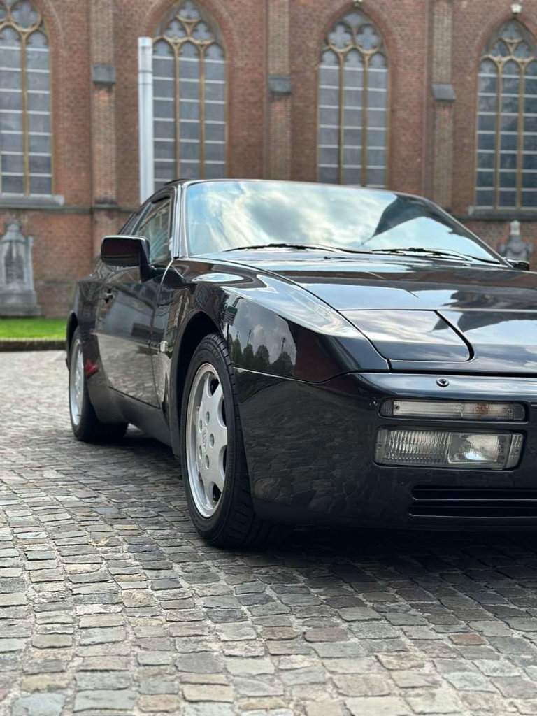 Porsche 944 S2 Coupé