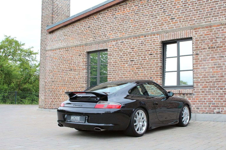 Porsche 996 Carrera