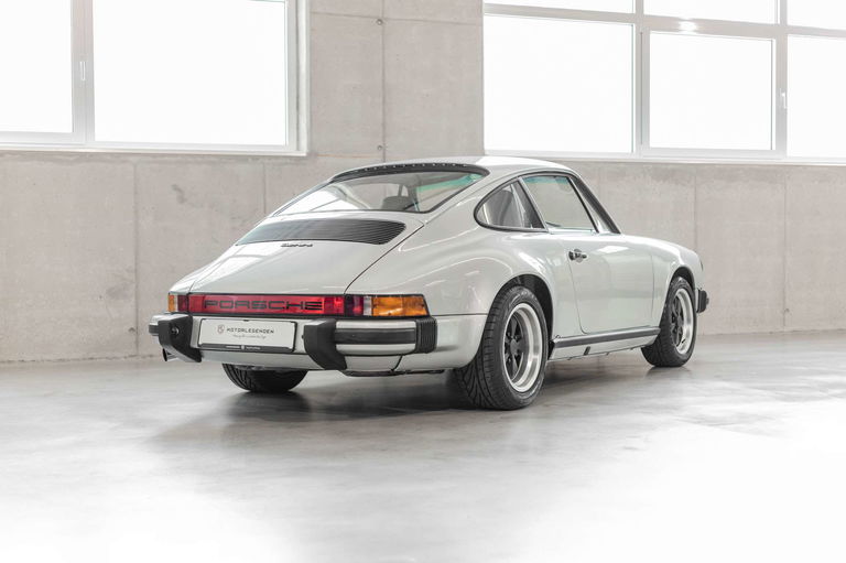 Porsche 911 Carrera 2,7